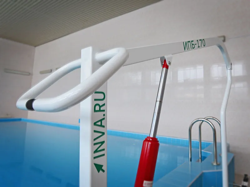 Гидравлический подъемник для бассейна