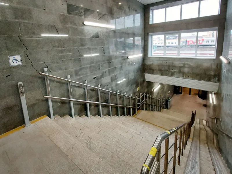 наклонный подъемник для инвалидов жд вокзал