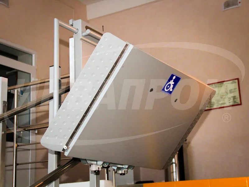 Подъемная платформа складного типа занимает минимум места