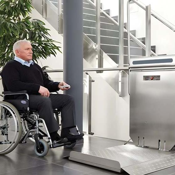 Наклонный лестничный платформенный подъемник для мгн и инвалидов ИНВАПРОМ А310