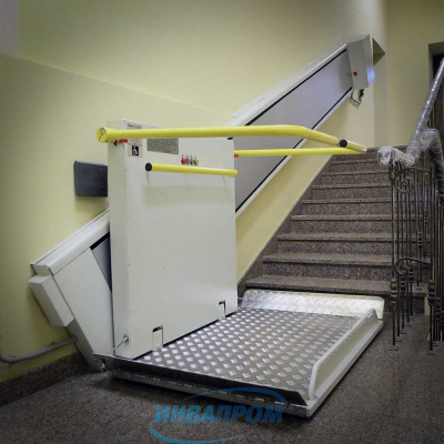 Подъемник по лестнице с наклонной траекторией движения ИНВАЛИФТ